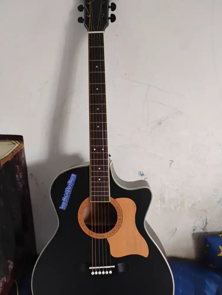 Di jual guitar akustik elektrik JGS
