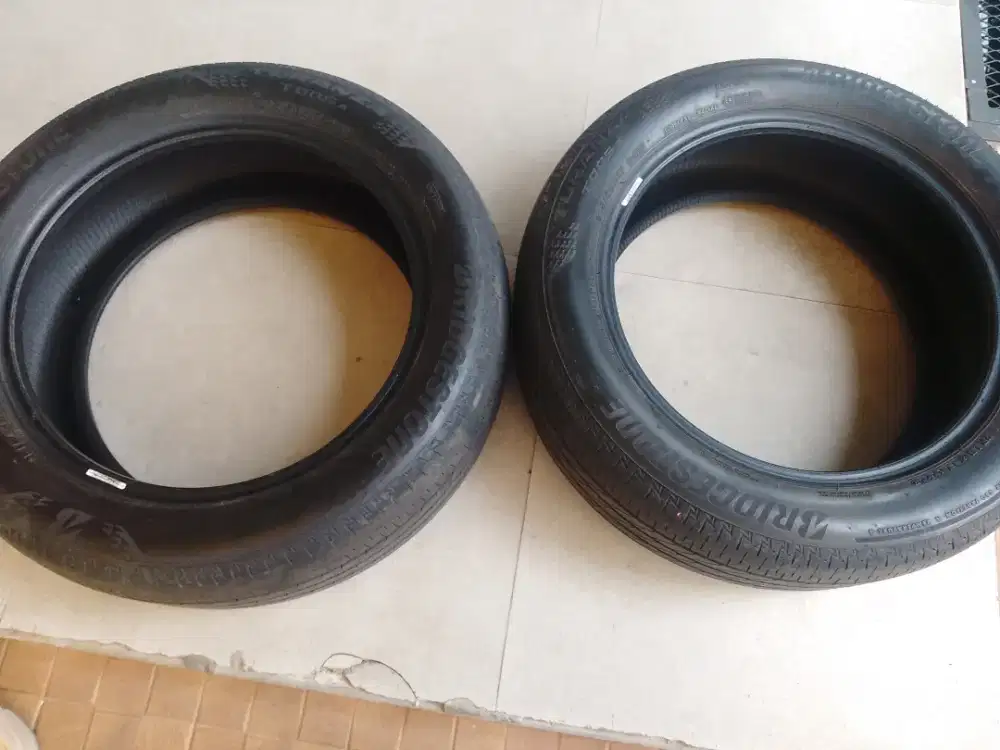 Ban Bridgestone Turanza T005A 215/55 R17 Th 2024