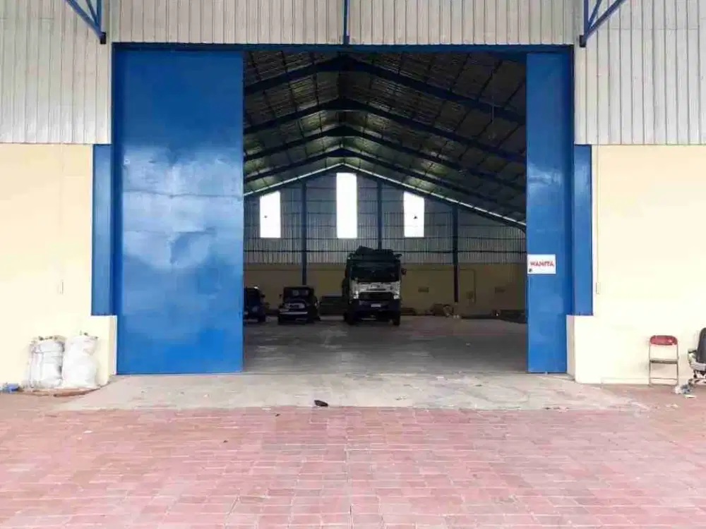 Gudang plus rumah baru ada kebunnya di area Kartasura