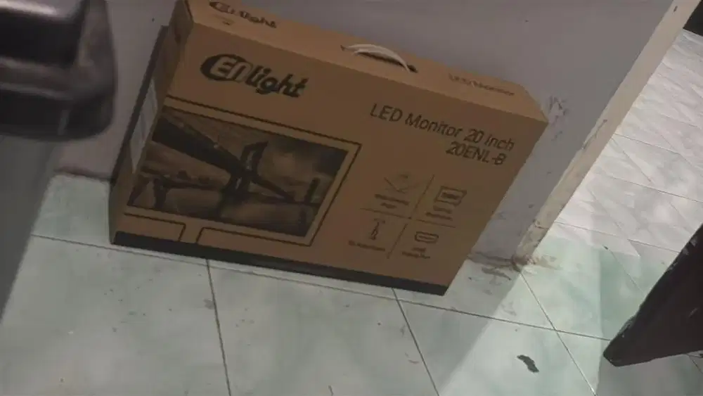 Monitor baru 550 ribu aja LED ENLIGHT 20 inch FULLSET GAJADI PAKE