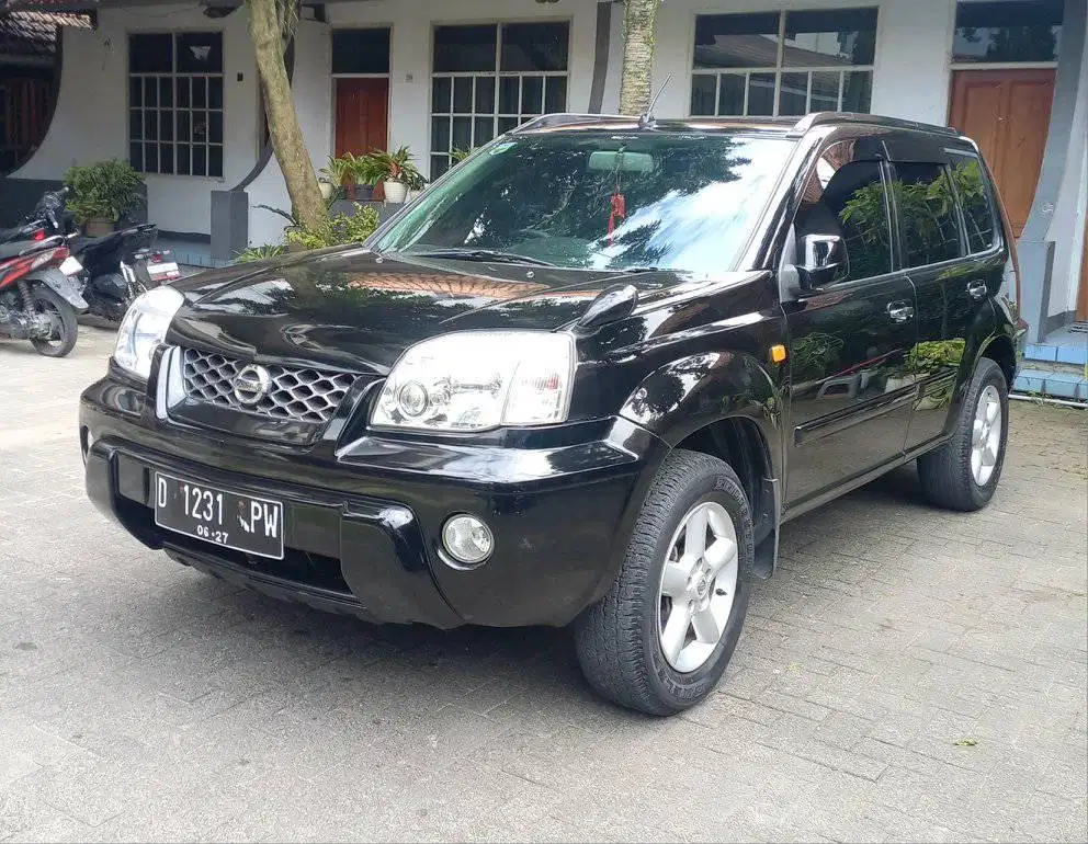 Nissan XTRAIL ST 2.5 AT 2005 BANDUNG