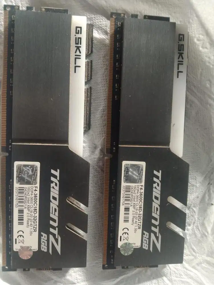 RAM GSKILL TRIDENT Z 32GB KIT DDR4 3200MHZ ARGB KIT 2,7 jt free ongkir