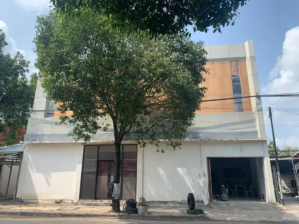 Toko, Rumah & Kantor Strategis