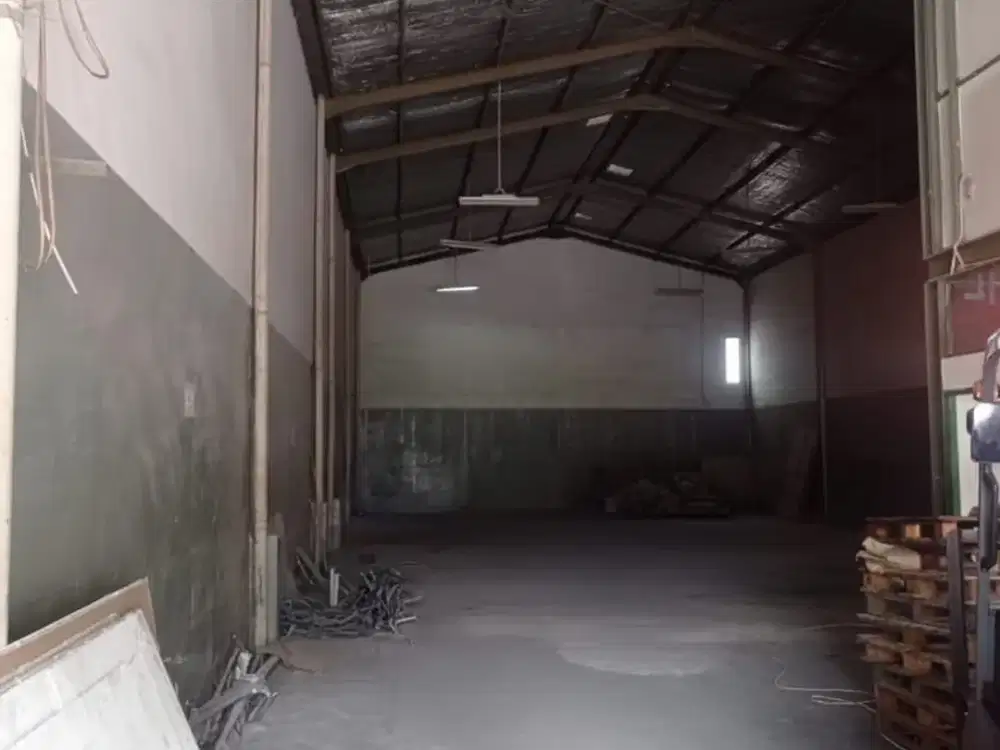 Gudang Luas Di Bizzpark Cakung Jakarta Timur