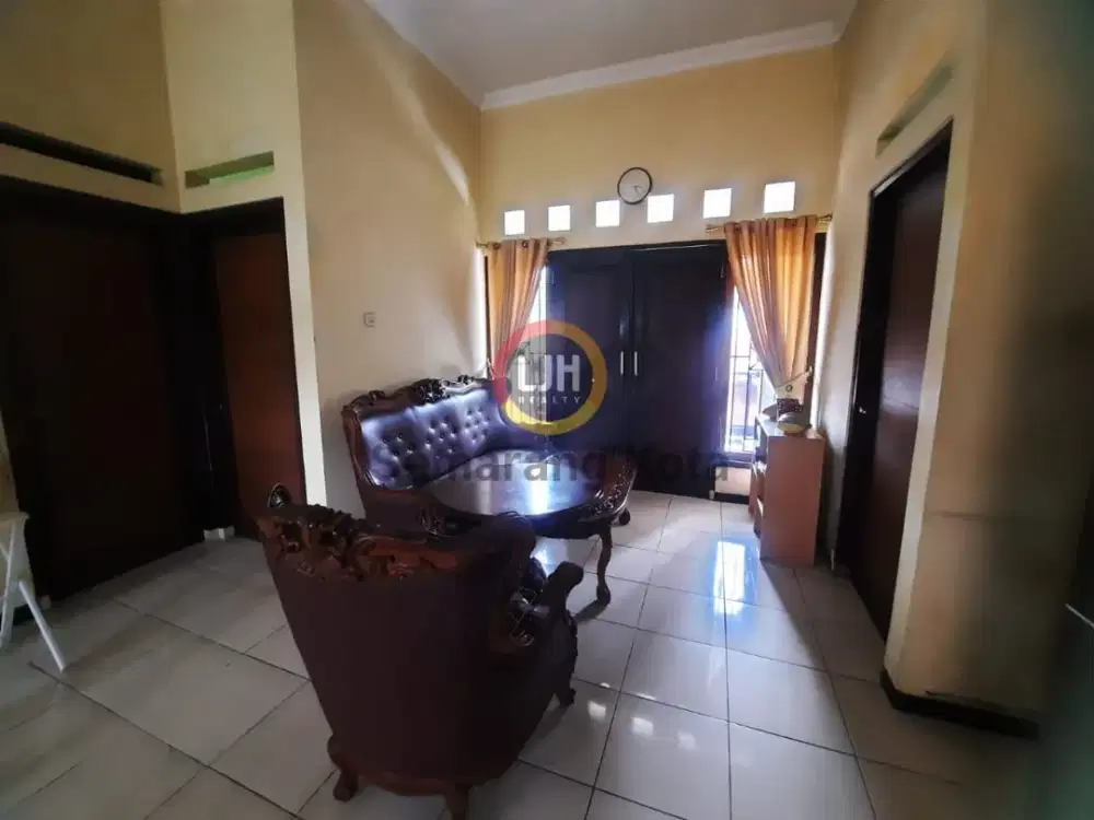 Rumah siap huni di jalan Stonen Utara