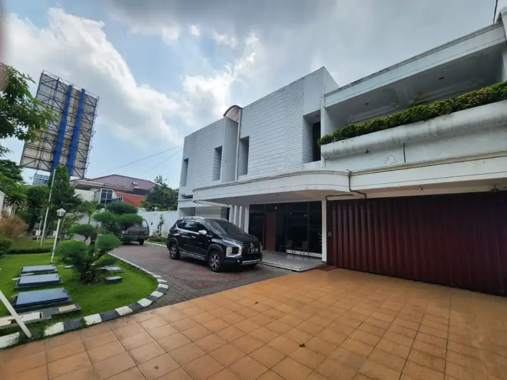 Rumah Mewah, Lokasi Super Premium di Raya Kertajaya Indah, SBY