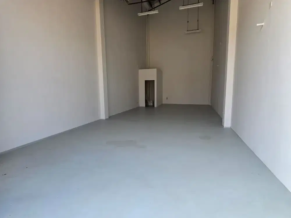 Disewakan Gudang Bizpark Pik 2 Luas 120M2 Cuma 115Juta/Tahun