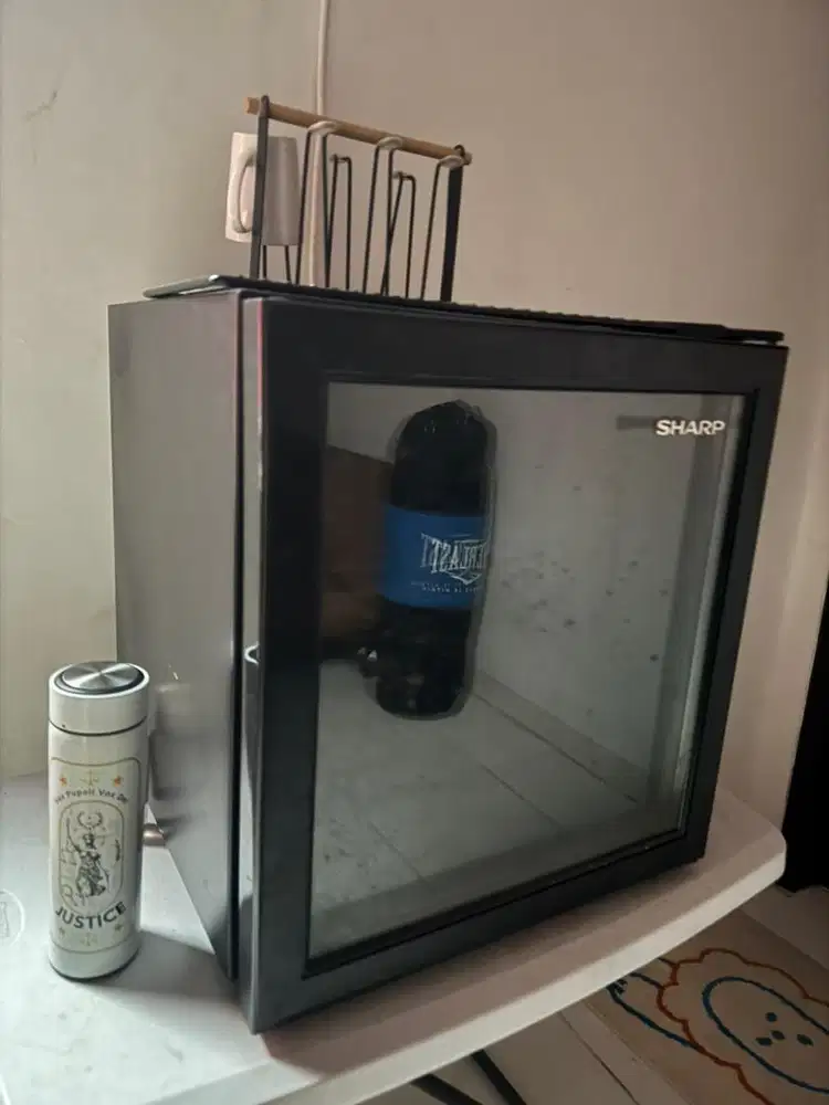 DIJUAL SHOWCASE SHARP MASIH SANGAT BAGUS