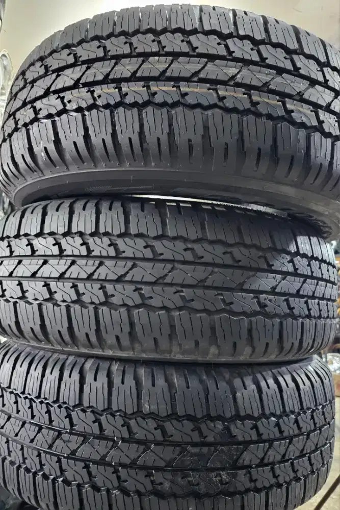 Ban Bridgestone AT 265/65-17 (thailand)(2025) Kondisi 99%. Harga @1pcs