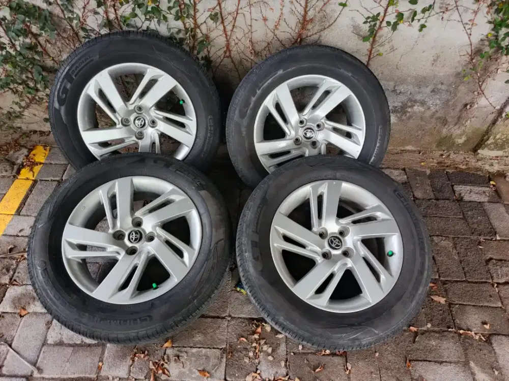 Velg oem toyota raize