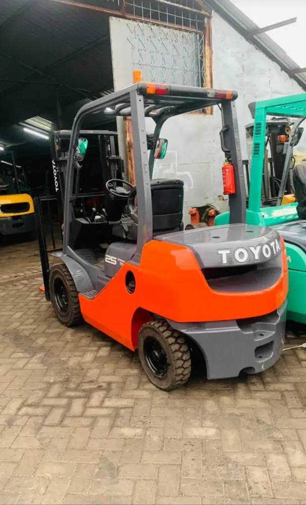 READY FORKLIFT TOYOTA 2,5 TON KUALITAS TERJAMIN HARGA TERJANGKAU