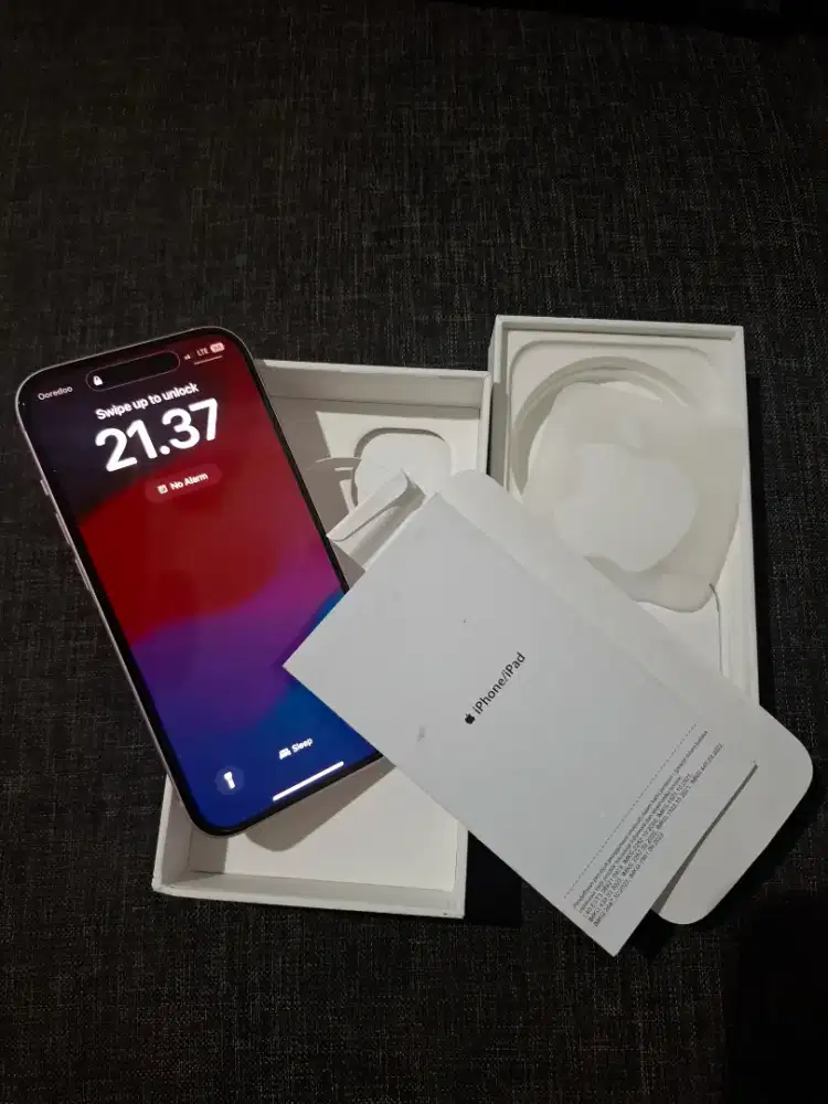 iphone 15 128 garansi ibox warna pink mulus