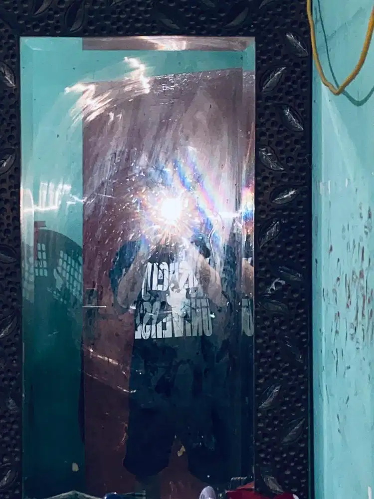 butuh duit / pekerjaan