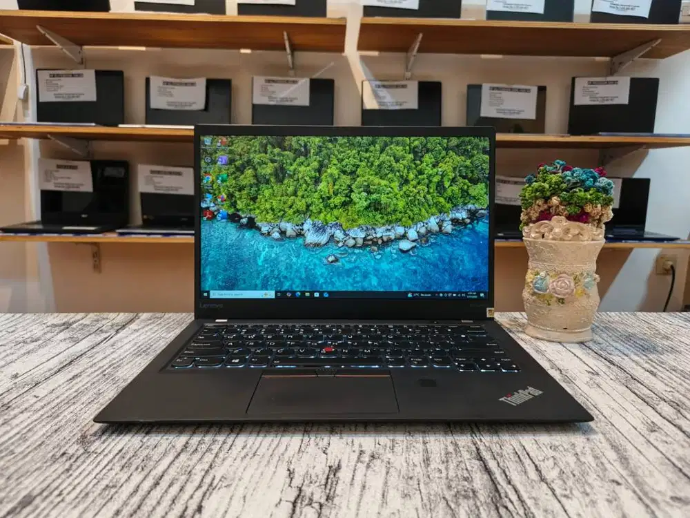 Laptop murah LENOVO THINKPAD X1 CARBON 5TH (CORE i7-7500H / 8GB)