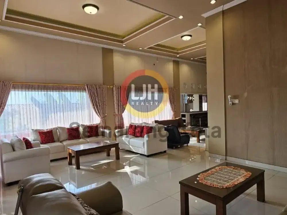 Rumah mewah di Graha Taman Bougenville