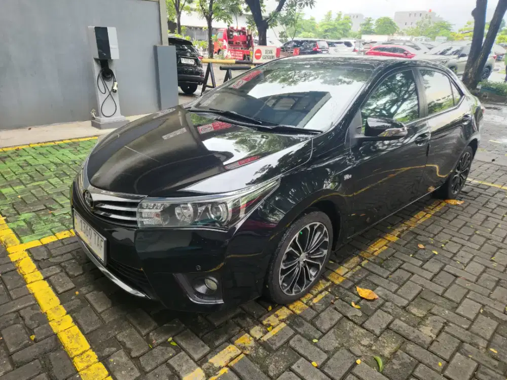 TOYOTA ALTIS 2015