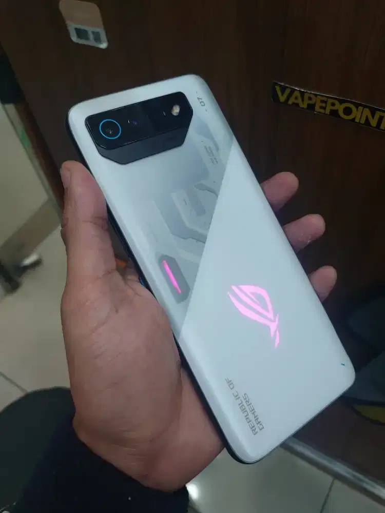 ASUS ROG 7 12/256 LIKE NEW