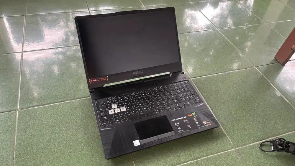 Asus TUF A15 FA506NCR + Mouse Fantech X9 THOR +Gamepad Fantech WGP15V2