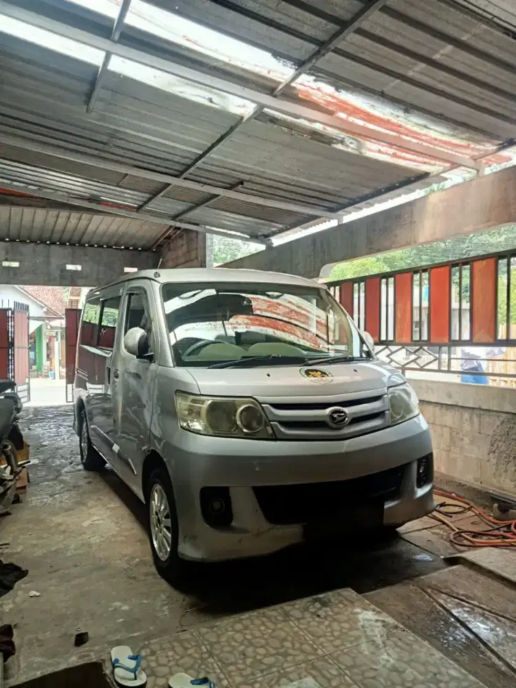 Jual mobil luxio tahun 2010
