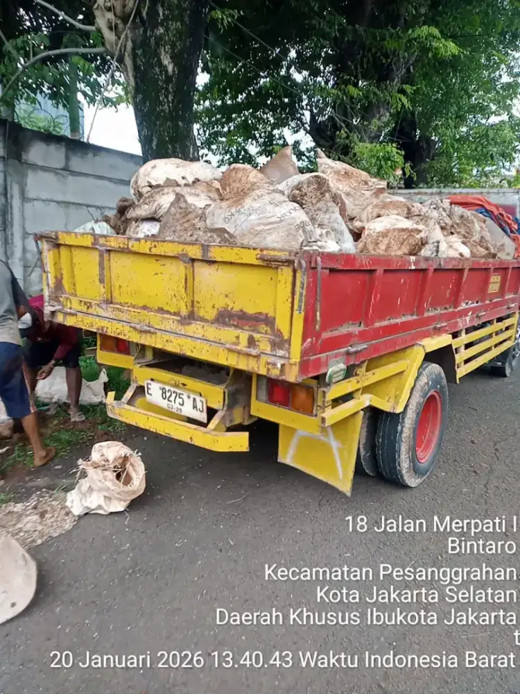 Jasa buang puing dan angkut sampah