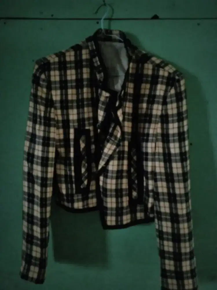Blazer crop wanita