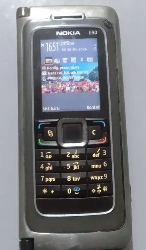 Nokia E90 Communicator Sinyal Regrist, Segel