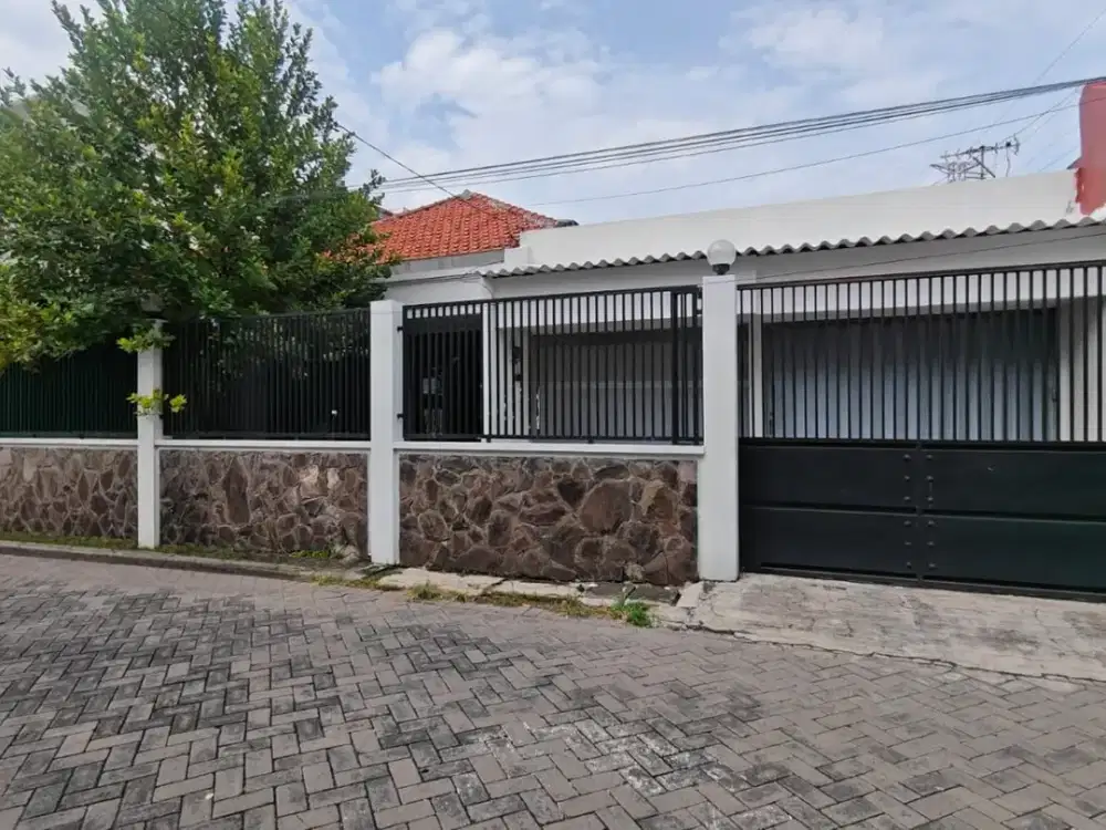 DIJUAL RUMAH HITUNG TANAH Lokasi di Jl. Lebak Arum Tambaksari Selangkah dari Raya Kenjeran