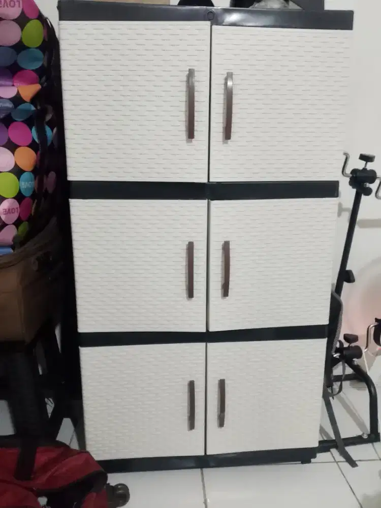 Lemari plastikbesar 3 susun