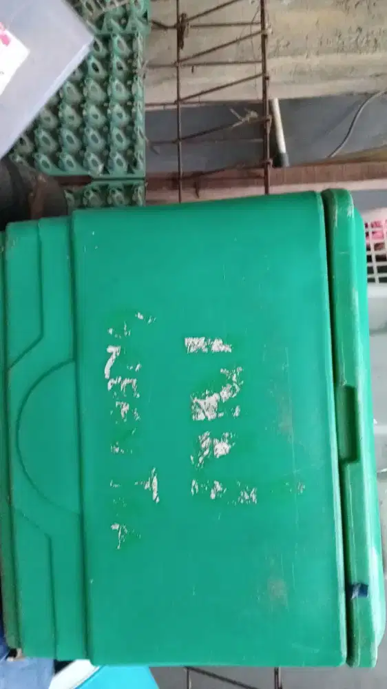 Dijual perabotan bekas jualan