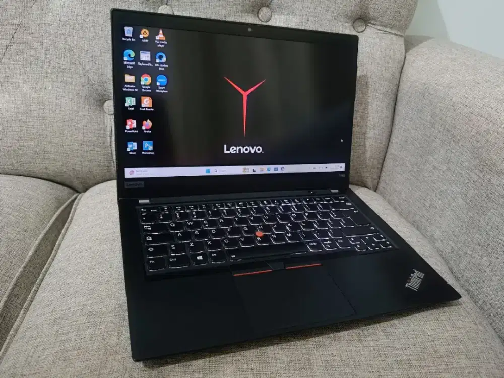 Laptop Lenovo Thinkpad Ryzen 3 Pro RAM 8GB SSD 256 VGA Radeon 2gb