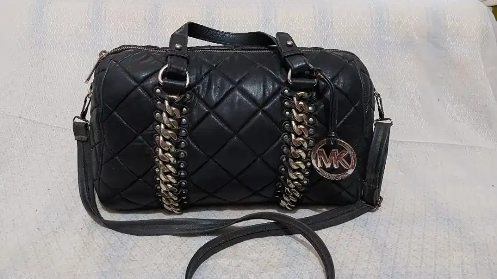 Di jual aja, tas koleksi sendiri, merk Michael korss