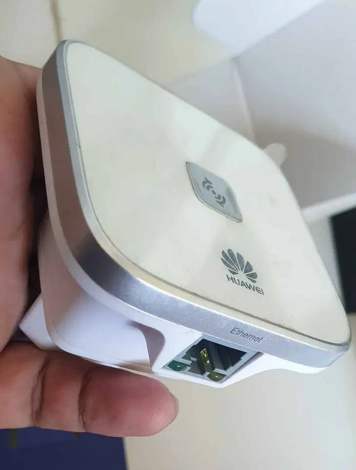 Huawei Wireless Range Extender Penguat Sinyal Internet