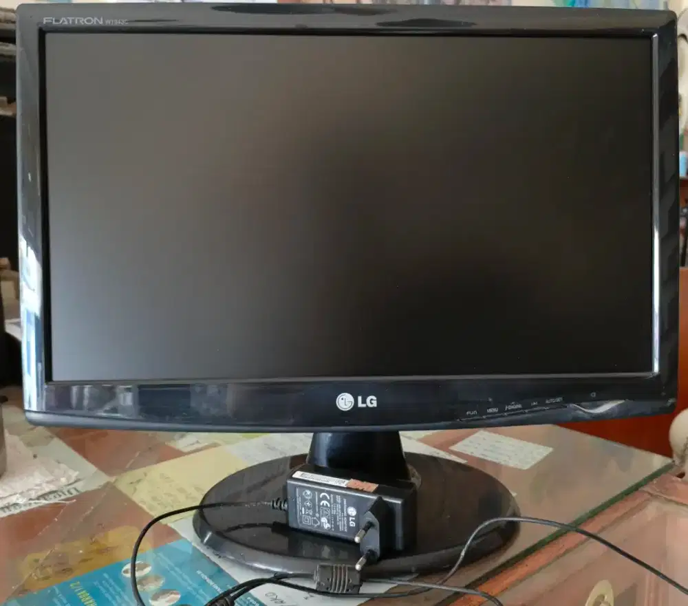 LCD Monitor komputer LG Flatron 19 Inci