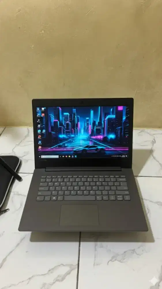 Lenovo Ideapas 320-14AST 
Amd A9-9420 Radeon R5