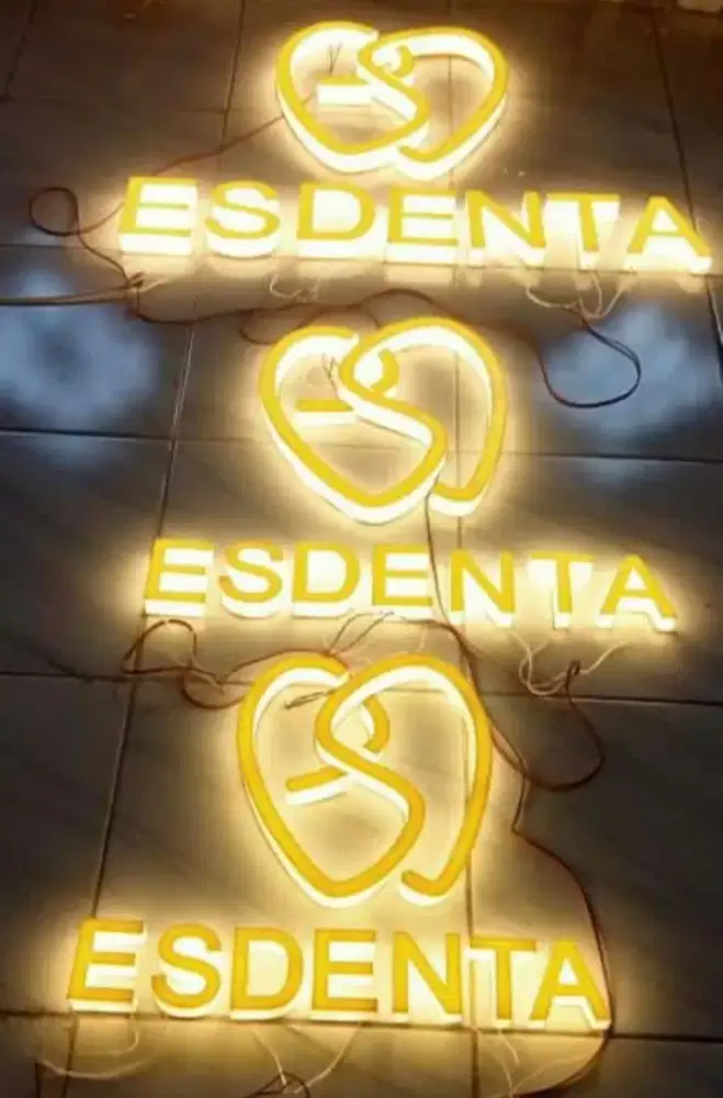 Acrylic Huruf Timbul & Neon Box Custom