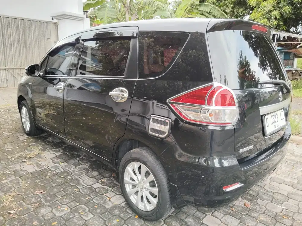 Dijual Cepat Perlu Dana Suzuki Ertiga 2013, Bisa Nego