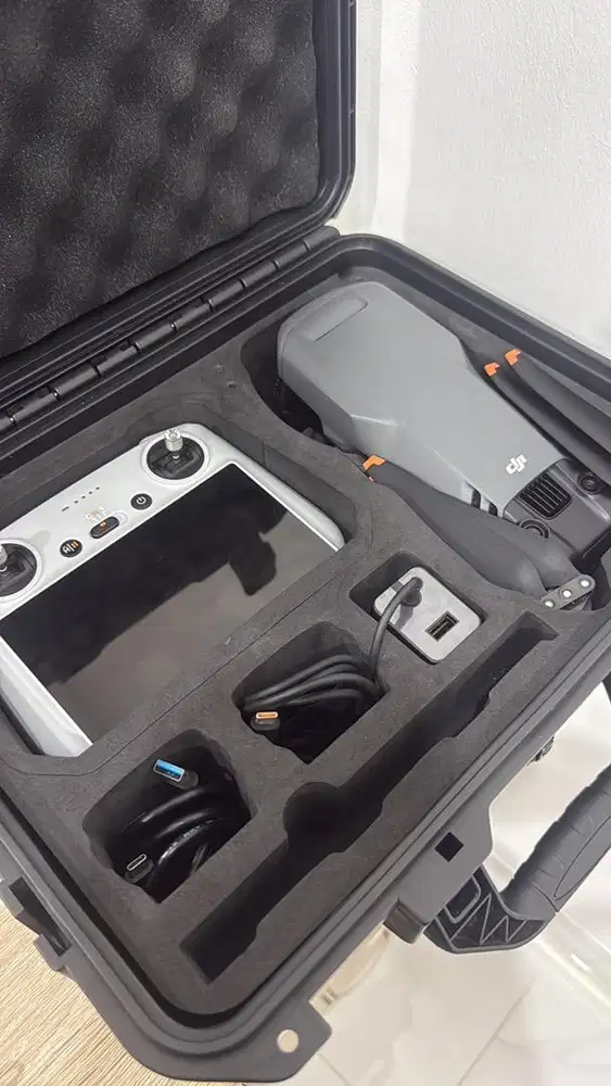 Dji Mavic 3 Pro LENGKAPP BOX + Baterai 1 + Bonus Hard Case Bag