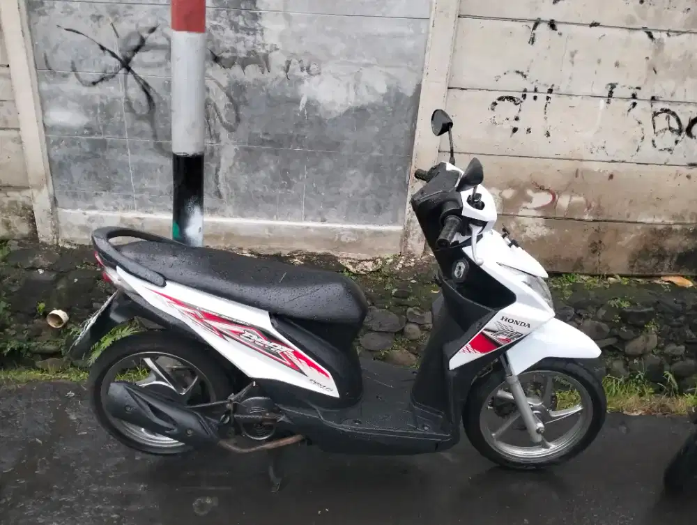 HONDA BEAT FI 2014 MOTOR SUPER SEHAT SIAP PAKAI LANGSUNG BISA TT