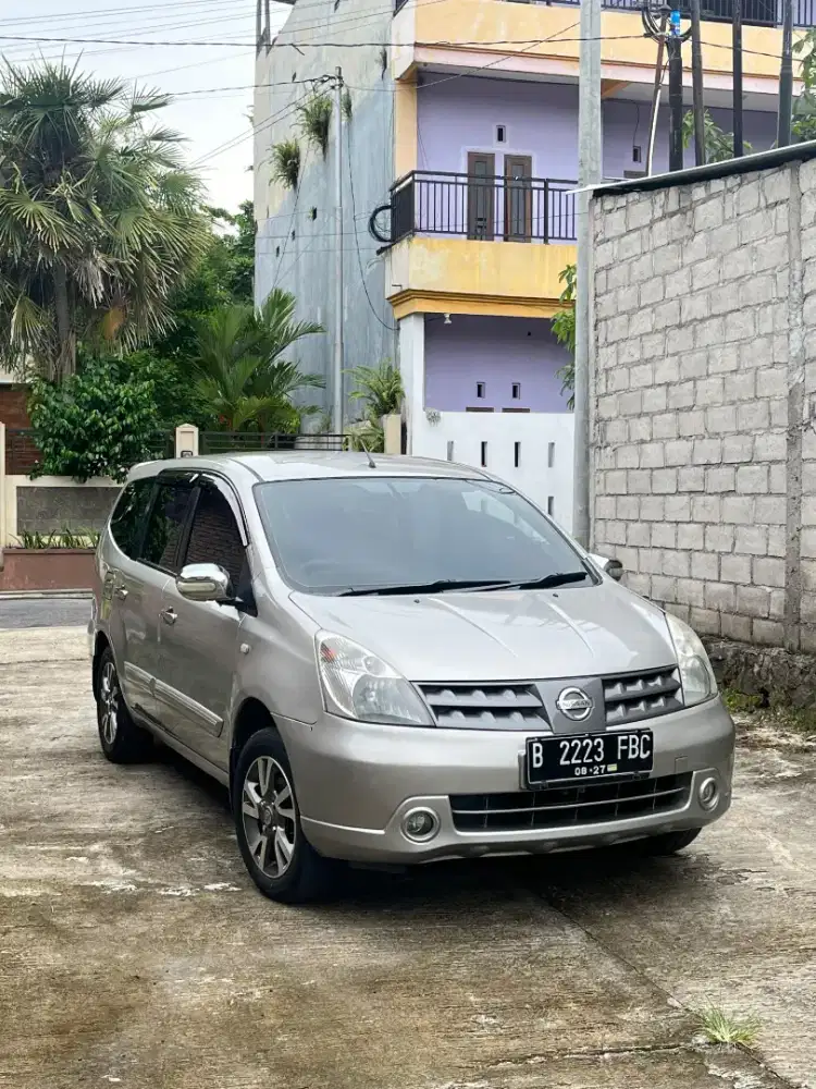 Grand Livina XV 1.5 AT 2010