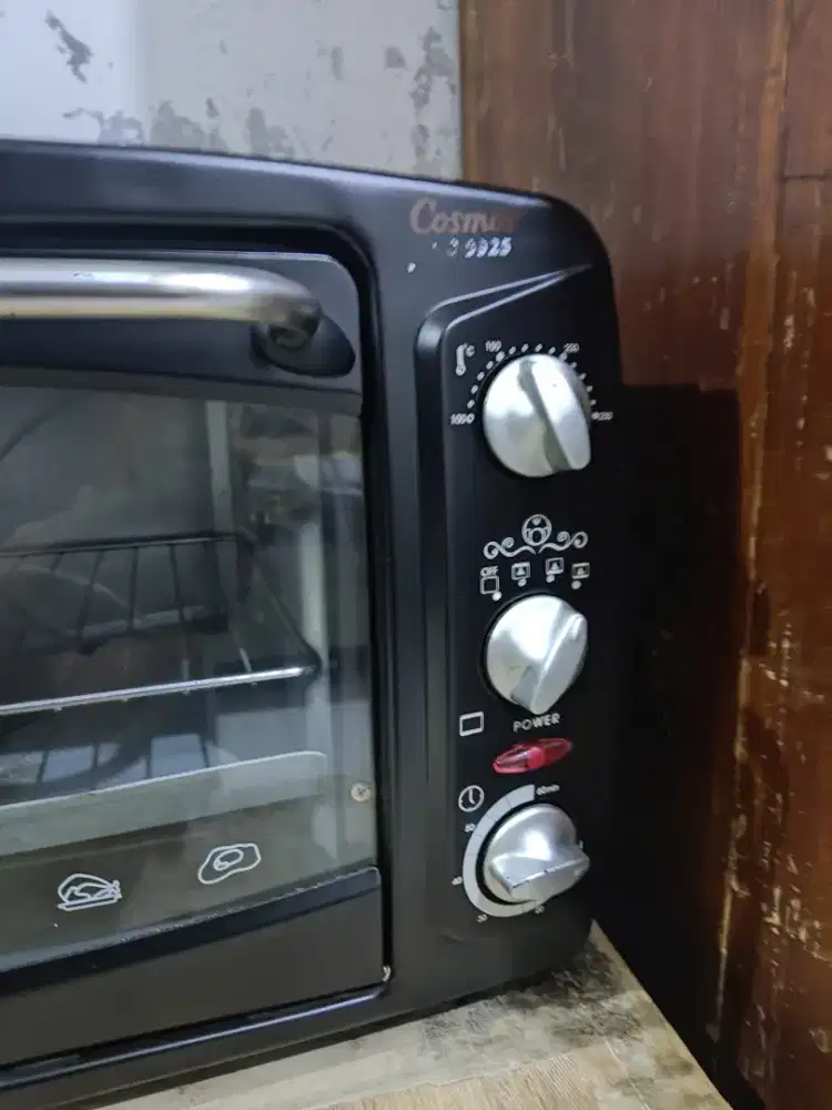 Oven cosmos seri 25 liter,,baru pake sekali,