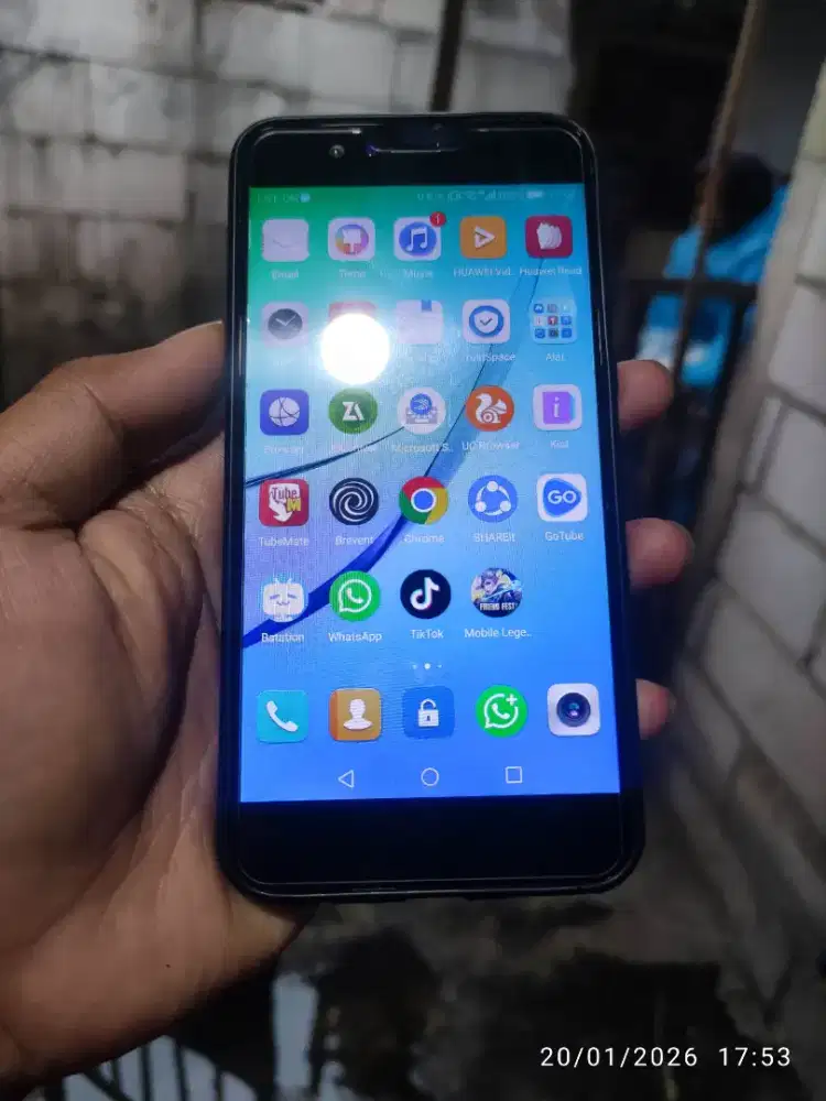 Huawei Nova 2 plus memory 128Gb, Ram 4Gb