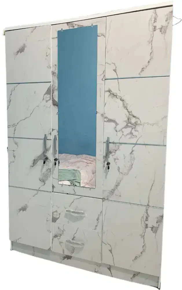 Lemari pakaian 99%mulus