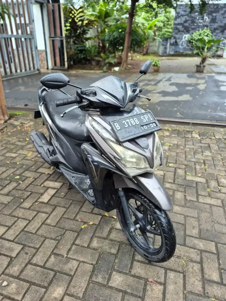 Dijual Honda Vario 125 tahun 2014 surat lengkap