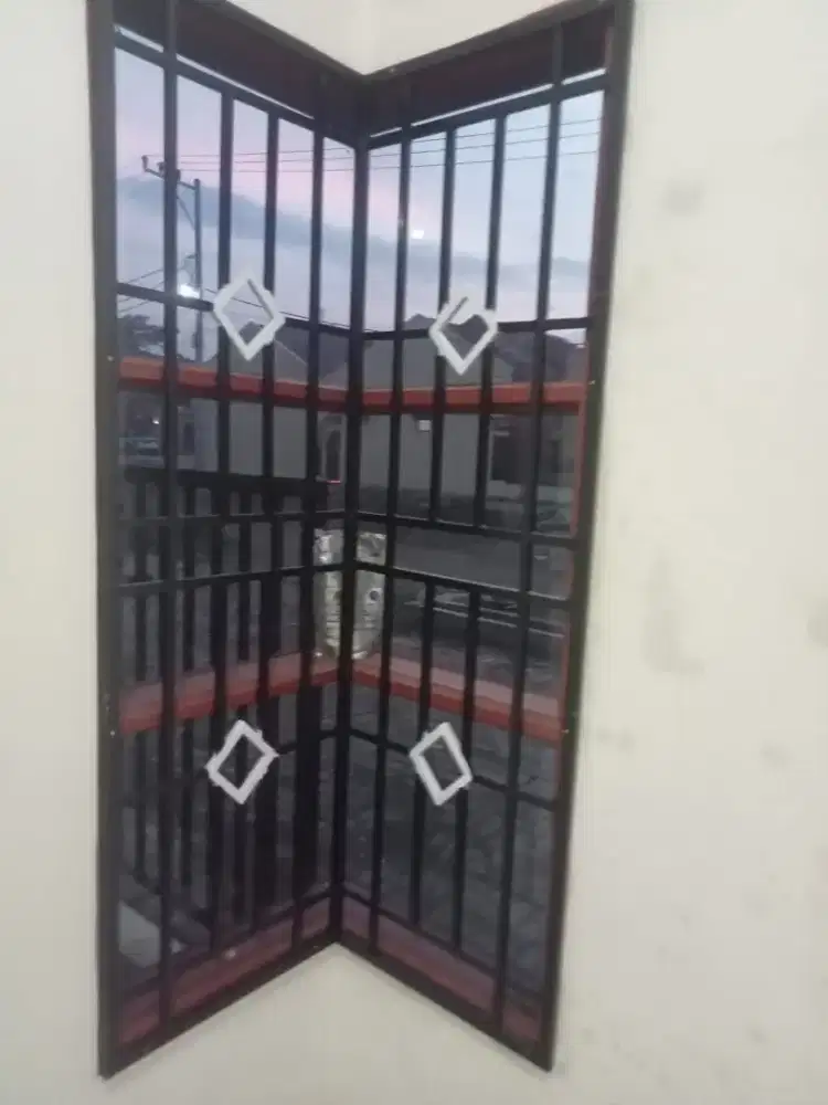 Teralis jendela minimalis