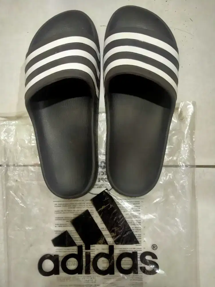 Sandal Adidas Original UK 39 Strip 3