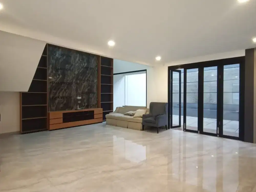 Disewakan rumah murah dan bagus 2lantai di Taman Modern Cakung Jakarta Timur siaphuni minimalis modern