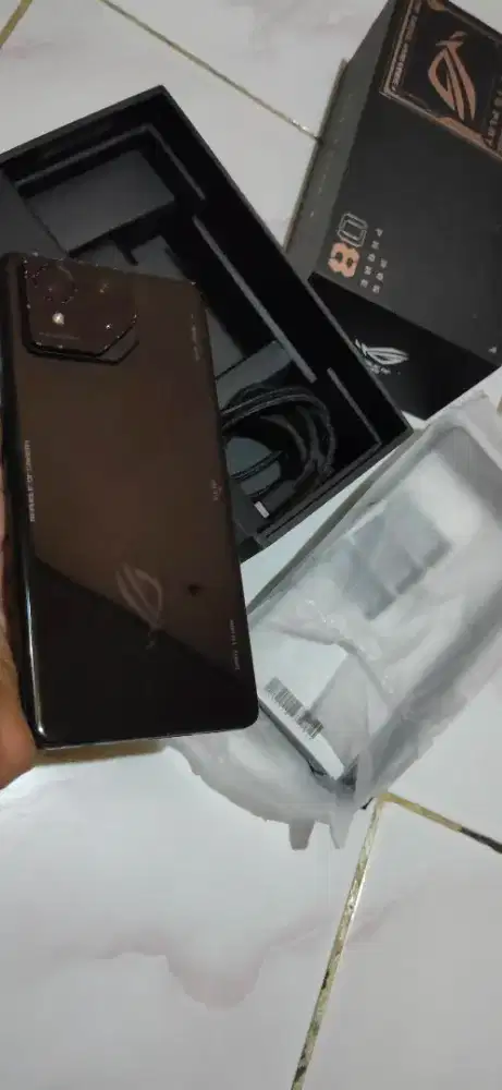 Asuz Rog phone 8 5G NFC grey ram 12/256gb fulset ORI mulus normal sege