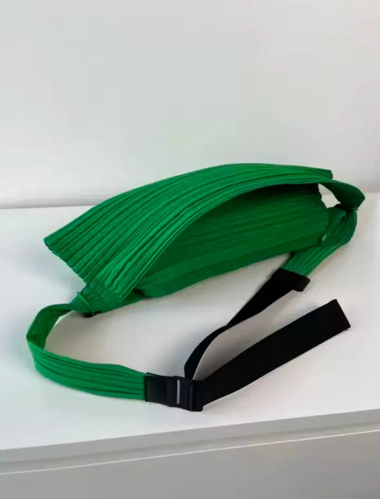 Shoulder Bag Pleats Tas Punggung ala Miyake Size Besar