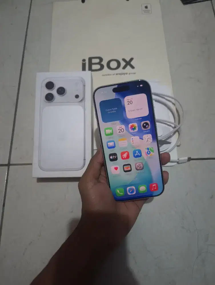 BU iphone 17 pro ibox silver garansi panjang bh 100 lengkap murah