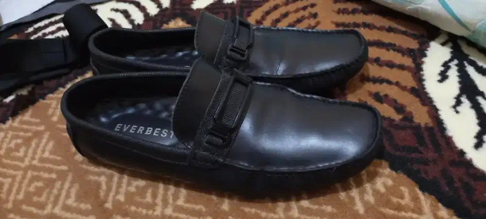 Sepatu everbest second original size 41 lengkap dus